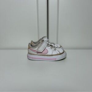 Nike court legacy white pink